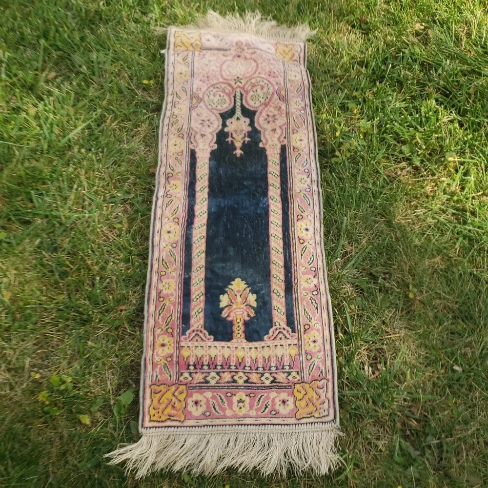 Vintage Turkish Prayer Rug made in France- PM2